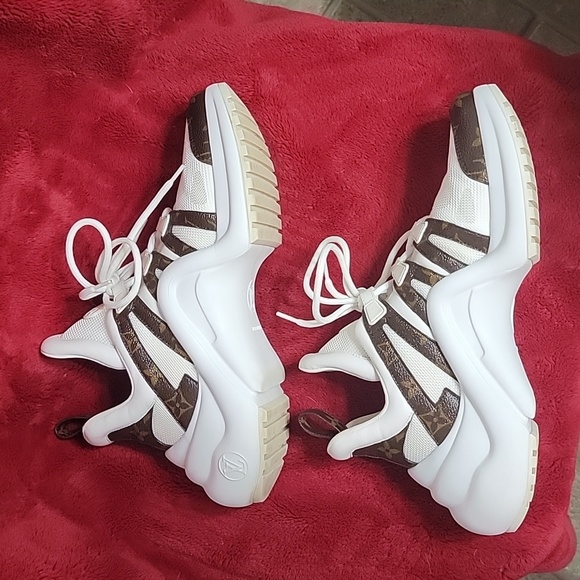 Louis Vuitton Archlight Sneaker - Picture 5 of 9